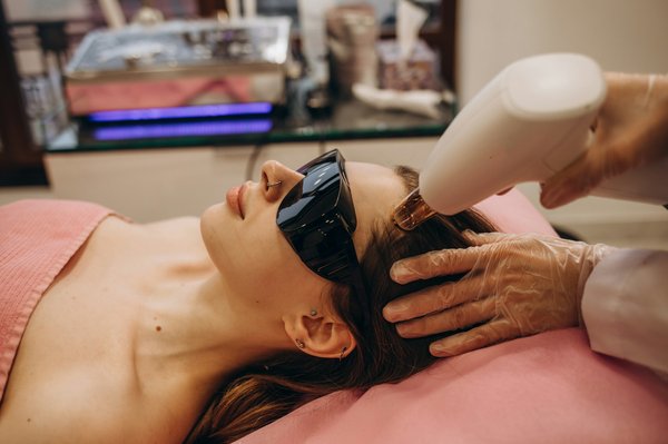 Comment les seniors peuvent-ils utiliser les jeux de société pour renforcer leurs compétences cognitives et sociales ?