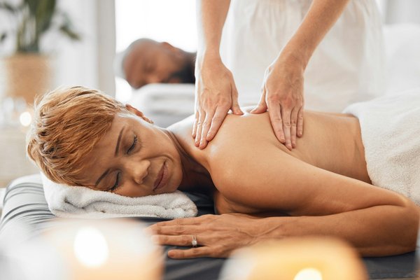 Choisir la bonne école de formation en massages en suisse romande : conseils essentiels pour réussir